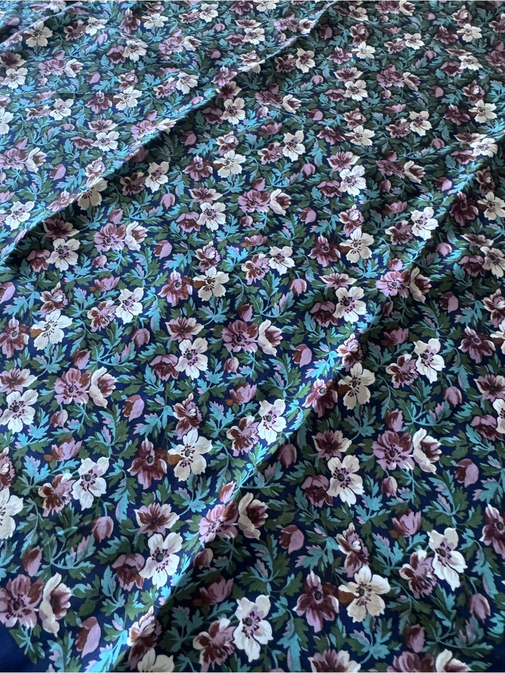 Vintage! Club 7 Echo - Navy Floral Silk Square Square Scarf - Picture 4 of 6
